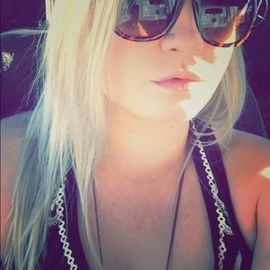 Meet your Posher, Alyssa